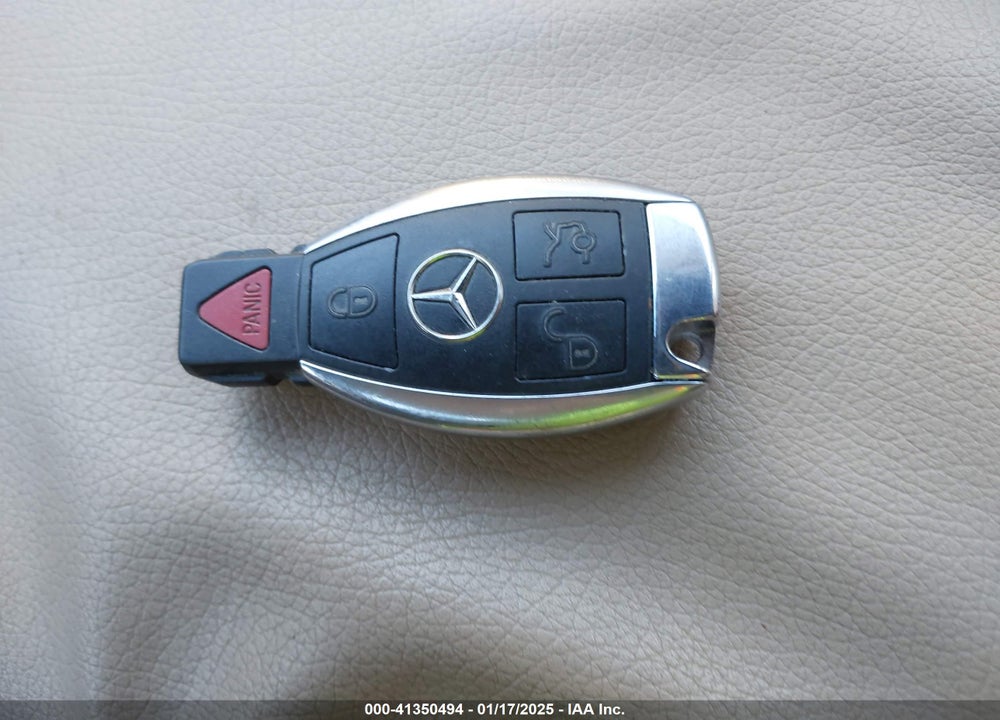 2013 MERCEDES-BENZ S VIN: WDDNG7DB6DA516004