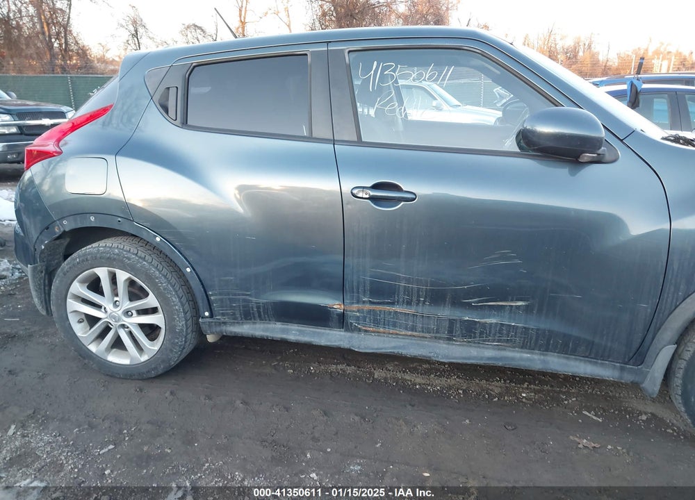 2011 NISSAN JUKE SV VIN: JN8AF5MV8BT005829