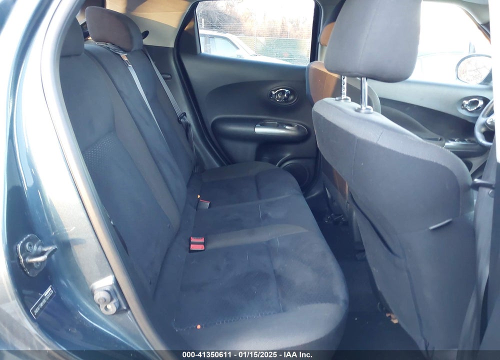 2011 NISSAN JUKE SV VIN: JN8AF5MV8BT005829