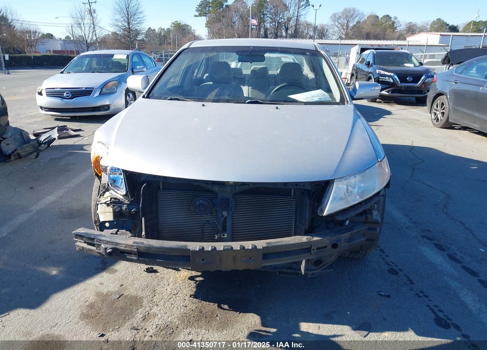 2009 KIA OPTIMA LX VIN: KNAGE228795325109