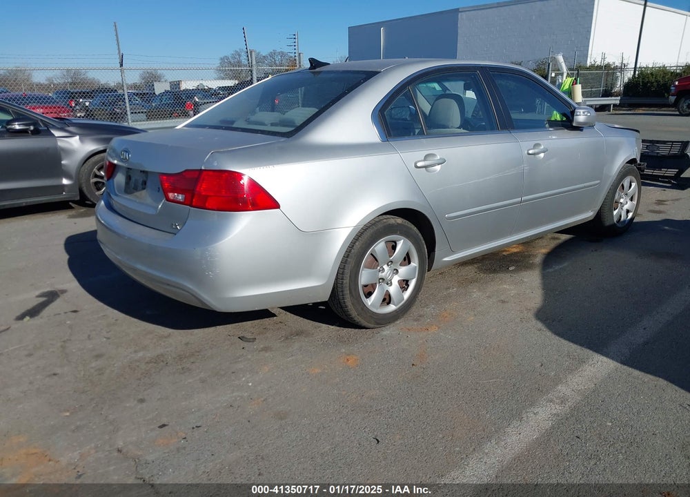 2009 KIA OPTIMA LX VIN: KNAGE228795325109