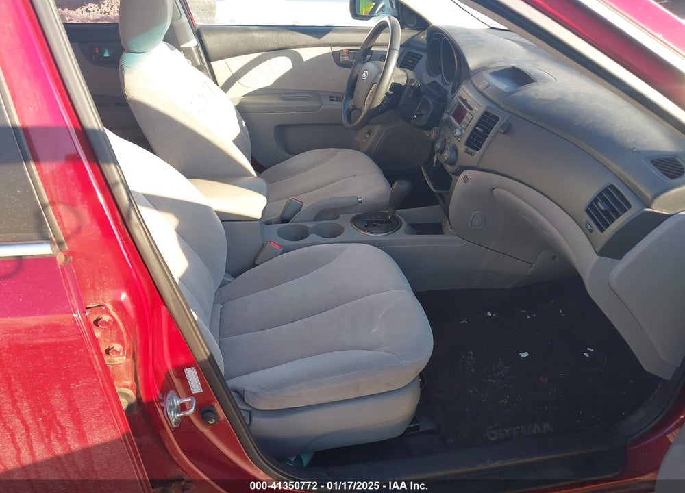 2009 KIA OPTIMA LX VIN: KNAGE228395321526