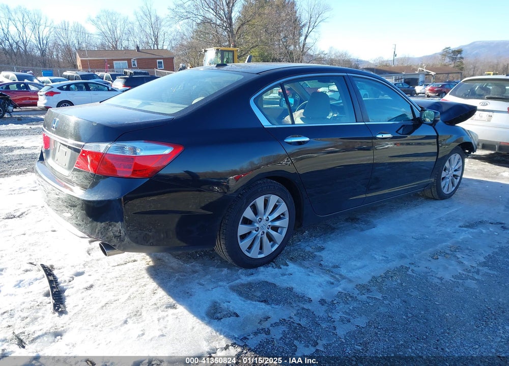 2013 HONDA ACCORD VIN: 1HGCR2F81DA272618