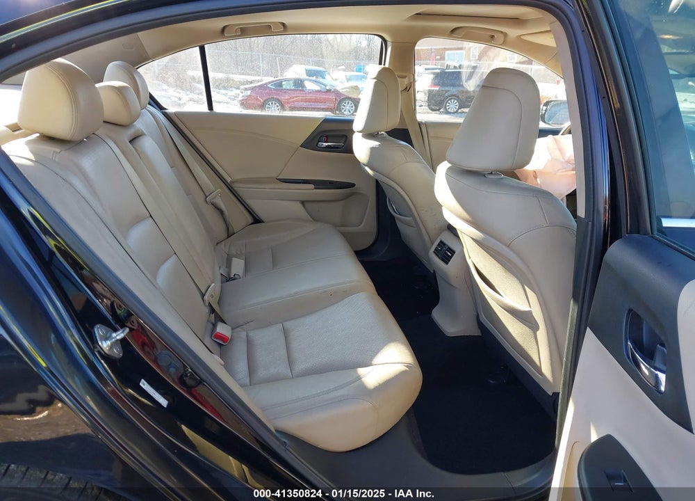 2013 HONDA ACCORD VIN: 1HGCR2F81DA272618