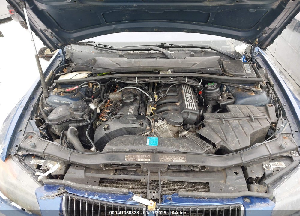 2008 BMW 328XI VIN: WBAVC735X8KP39855