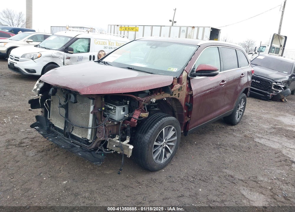2019 TOYOTA HIGHLANDER XLE VIN: 5TDKZRFH5KS291644