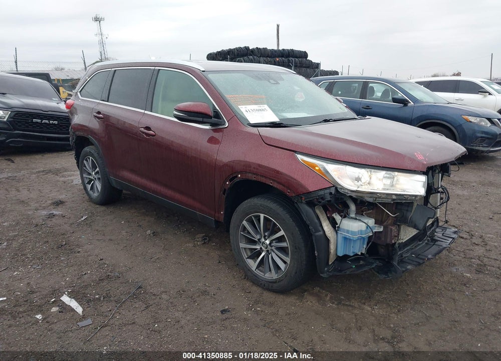 2019 TOYOTA HIGHLANDER XLE VIN: 5TDKZRFH5KS291644
