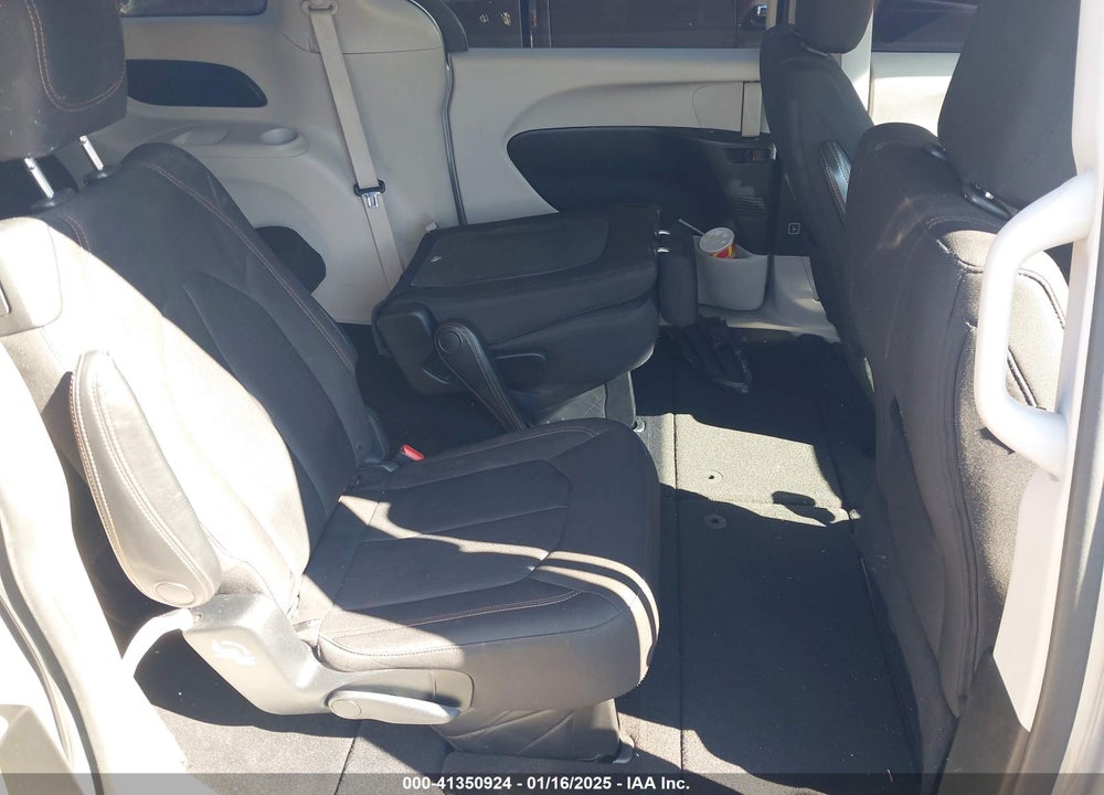 2017 CHRYSLER PACIFICA VIN: 2C4RC1CG3HR509997