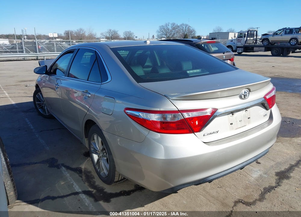 2015 TOYOTA CAMRY SE VIN: 4T1BF1FK4FU968301