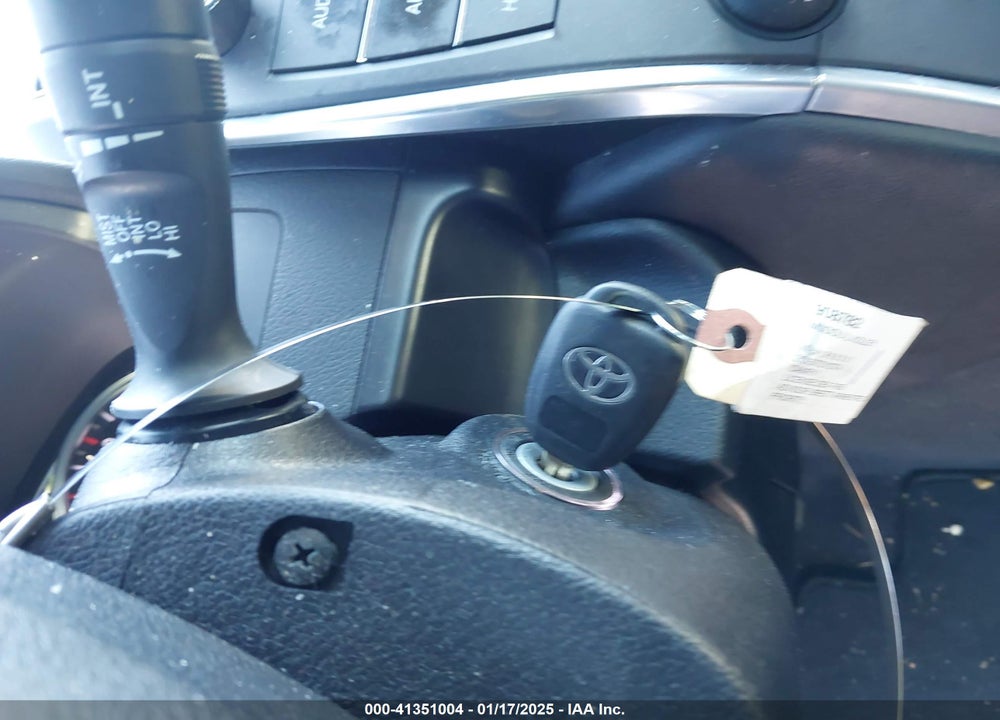 2015 TOYOTA CAMRY SE VIN: 4T1BF1FK4FU968301