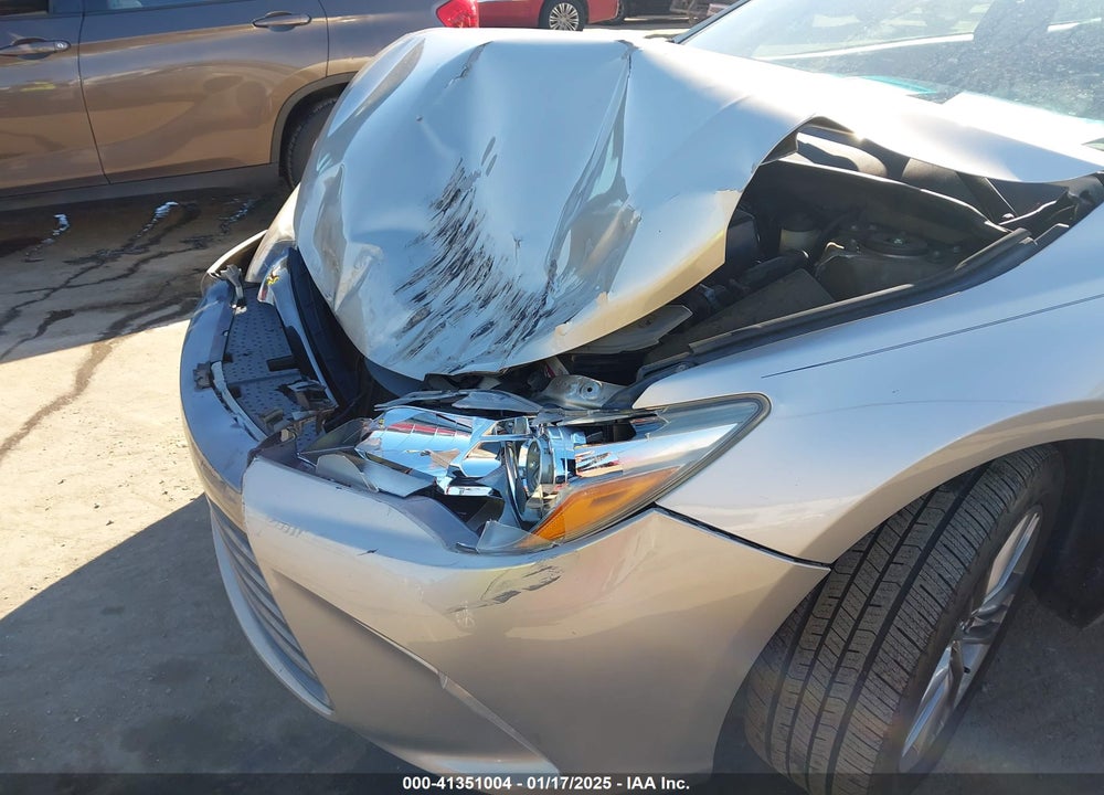 2015 TOYOTA CAMRY SE VIN: 4T1BF1FK4FU968301