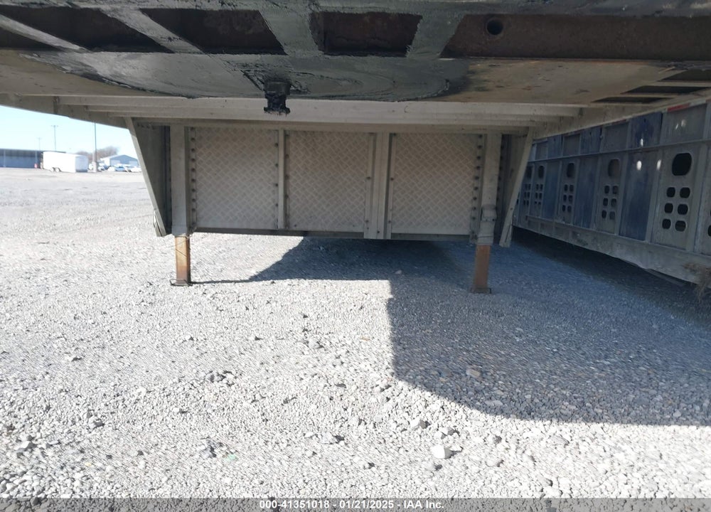 2010 BARRETT TRAILERS INC LIVESTOCK TRAILER VIN: 1B9L5320XA1014018