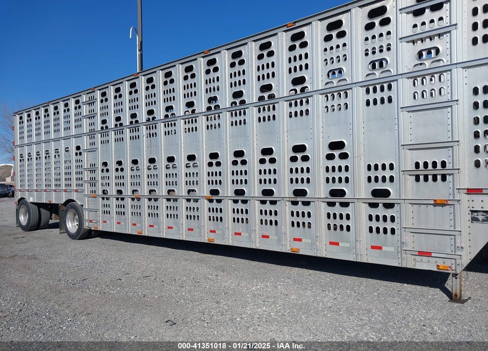 2010 BARRETT TRAILERS INC LIVESTOCK TRAILER VIN: 1B9L5320XA1014018