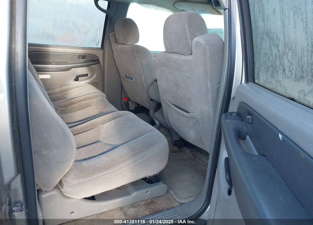 2003 CHEVROLET SUBURBAN 1500 LS VIN: 3GNEC16Z43G109853