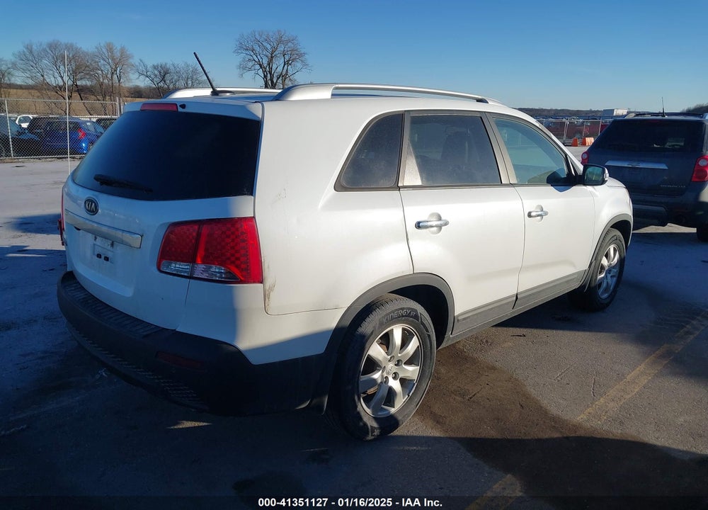 2013 KIA SORENTO VIN: 5XYKT3A66DG385939