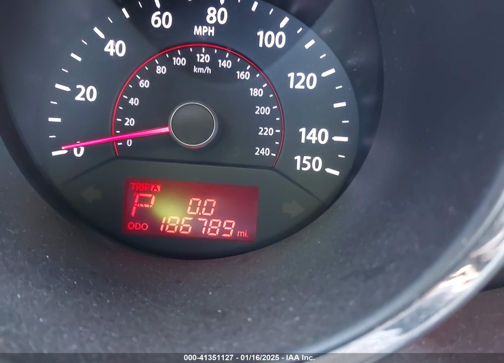 2013 KIA SORENTO VIN: 5XYKT3A66DG385939
