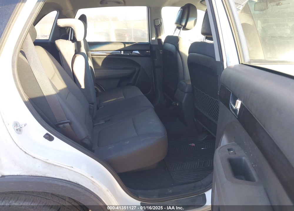 2013 KIA SORENTO VIN: 5XYKT3A66DG385939
