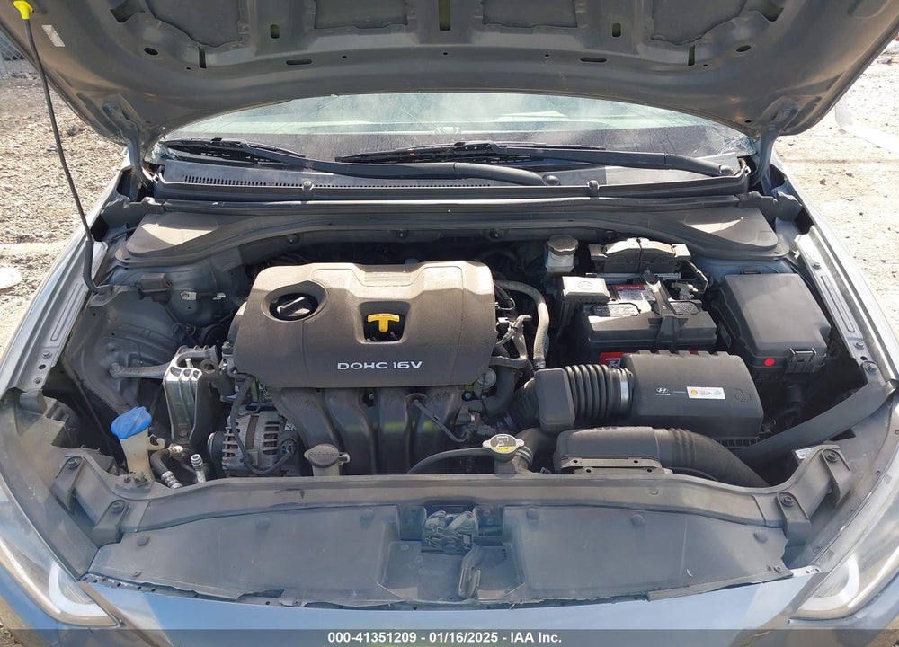 2017 HYUNDAI ELANTRA VIN: KMHD74LF5HU081193
