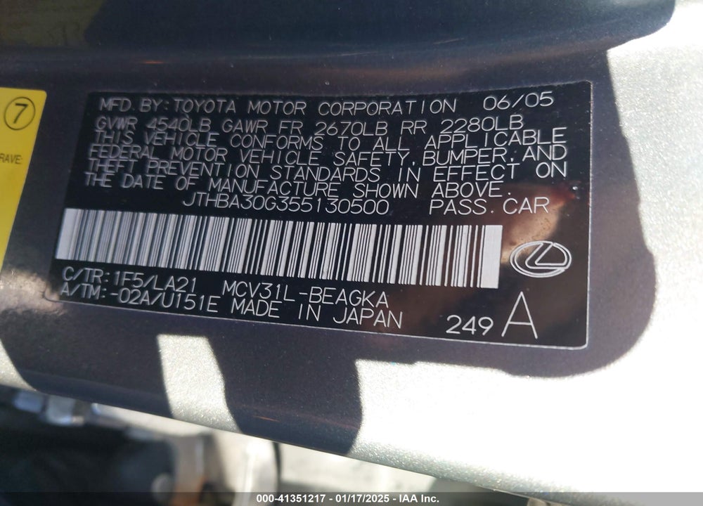 2005 LEXUS ES 330 VIN: JTHBA30G355130500