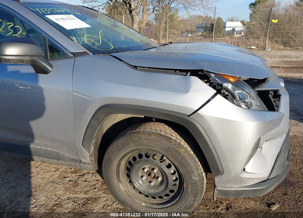 2020 TOYOTA RAV4 LE VIN: 2T3H1RFV1LC061477