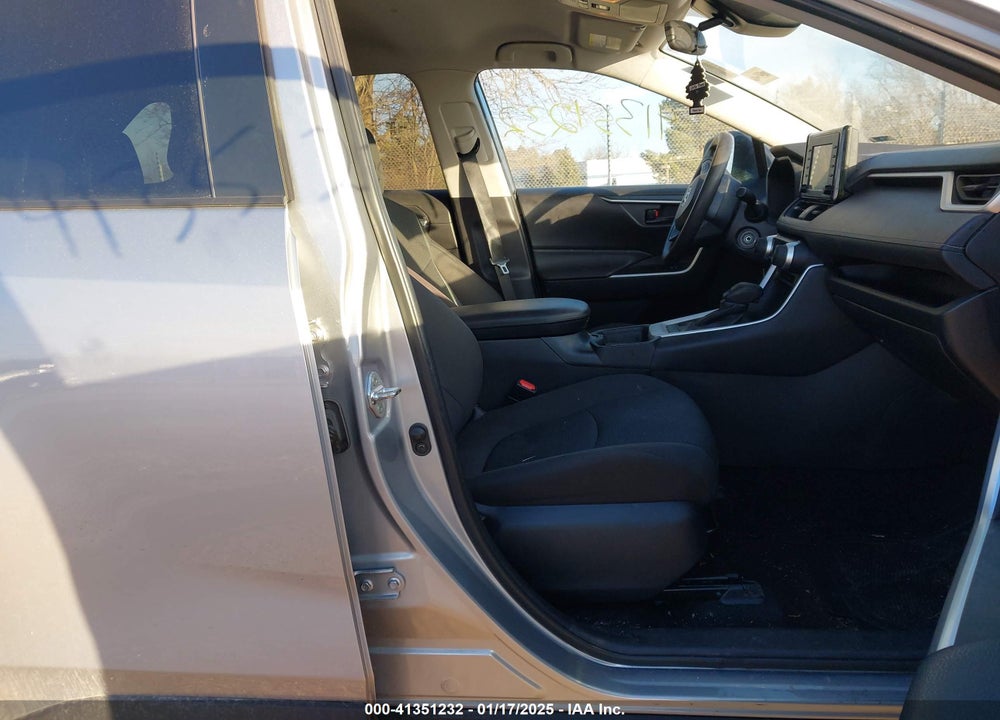 2020 TOYOTA RAV4 LE VIN: 2T3H1RFV1LC061477