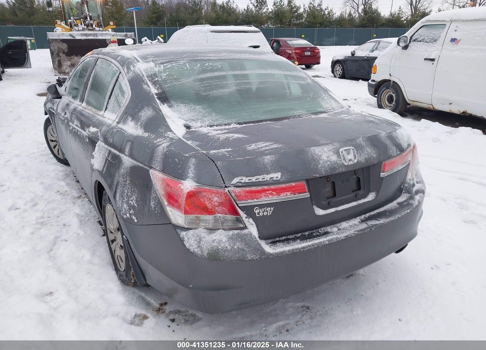 2011 HONDA ACCORD 2.4 LX VIN: 1HGCP2F32BA096878
