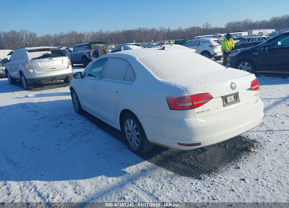 2015 VOLKSWAGEN JETTA VIN: 3VWD17AJ9FM327255