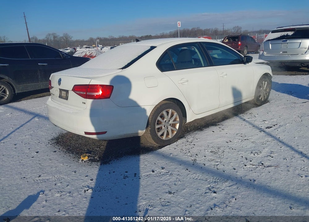 2015 VOLKSWAGEN JETTA VIN: 3VWD17AJ9FM327255