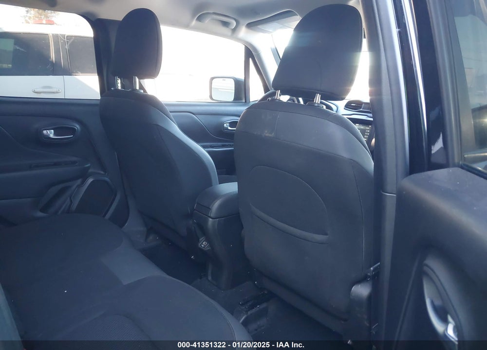 2020 JEEP RENEGADE ALTITUDE 4X4 VIN: ZACNJBBBXLPL83826