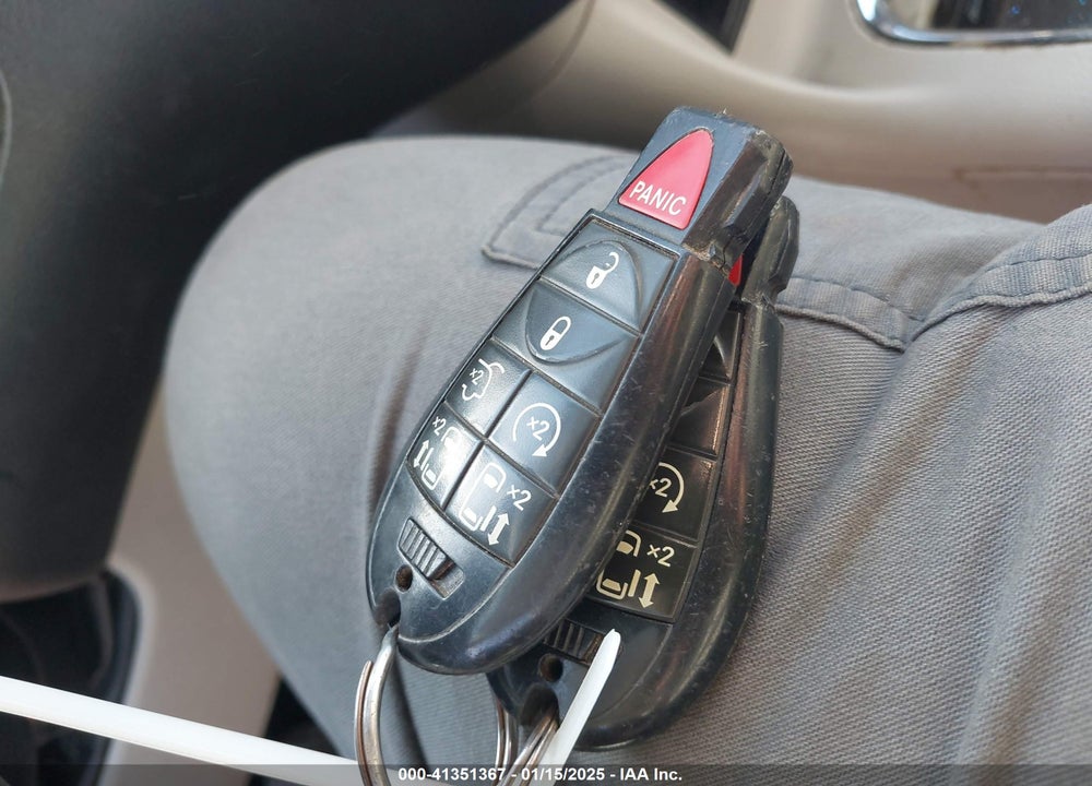 2013 DODGE GRAND CARAVAN CREW VIN: 2C4RDGDG4DR568498