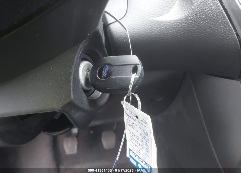 2015 FORD FOCUS VIN: 1FADP3F26FL338443
