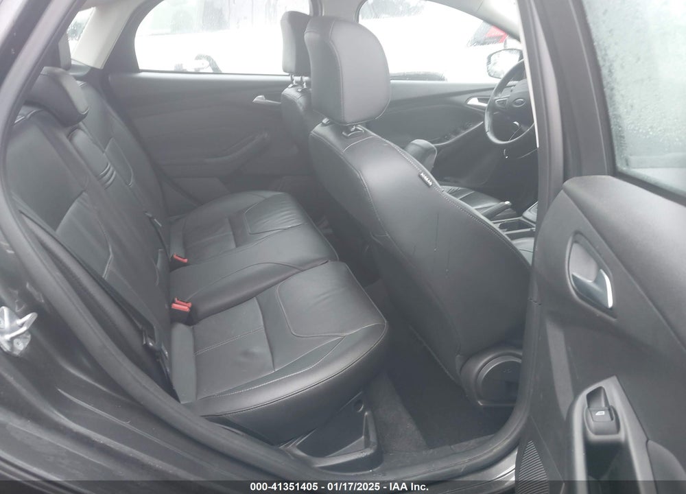 2015 FORD FOCUS VIN: 1FADP3F26FL338443