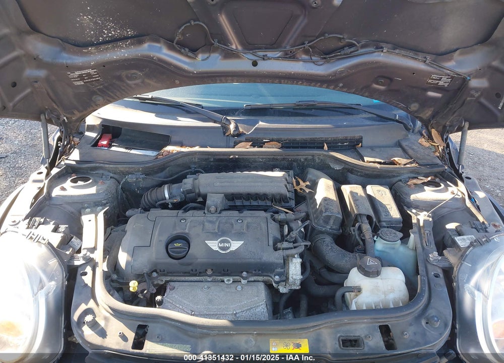 2013 MINI CLUBMAN VIN: WMWZF3C57DT571310