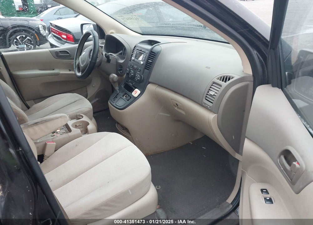 2010 KIA SEDONA LX VIN: KNDMG4C32A6349573