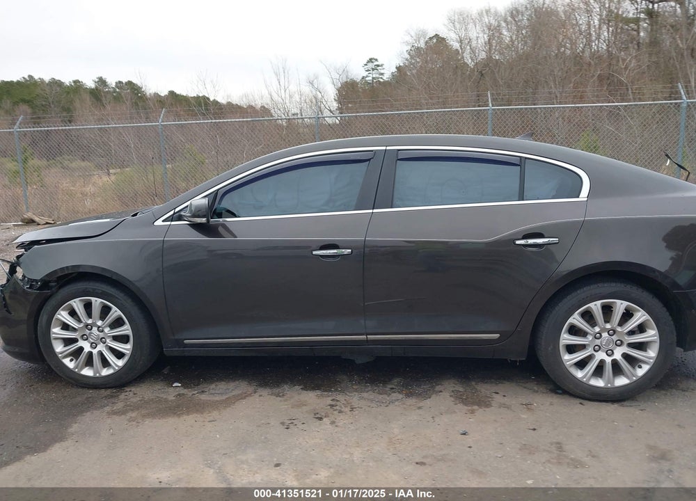 2013 BUICK LACROSSE VIN: 1G4GC5E33DF226473