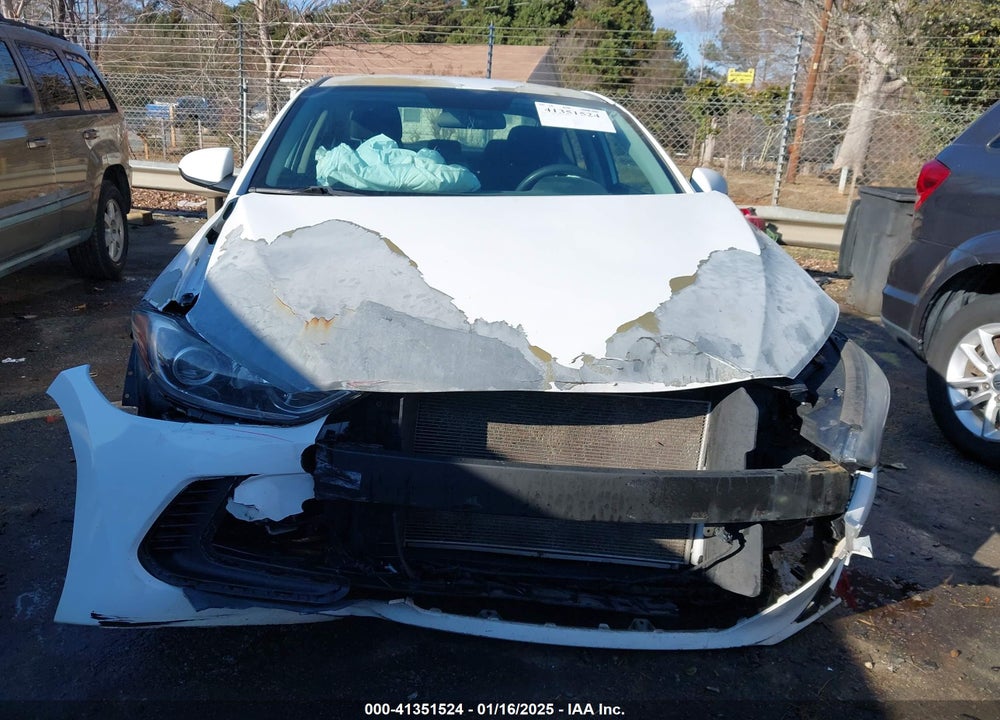 2018 HYUNDAI ELANTRA VIN: 5NPD84LF9JH319533