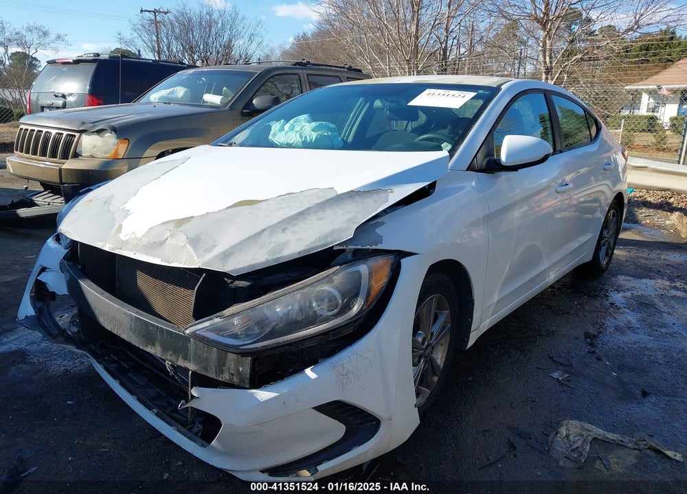 2018 HYUNDAI ELANTRA VIN: 5NPD84LF9JH319533