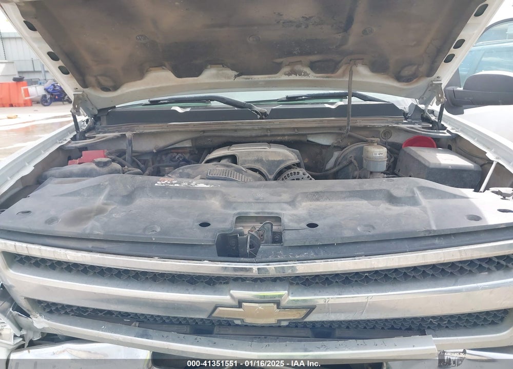 2011 CHEVROLET SILVERADO 1500 LT VIN: 3GCPKSE32BG393845