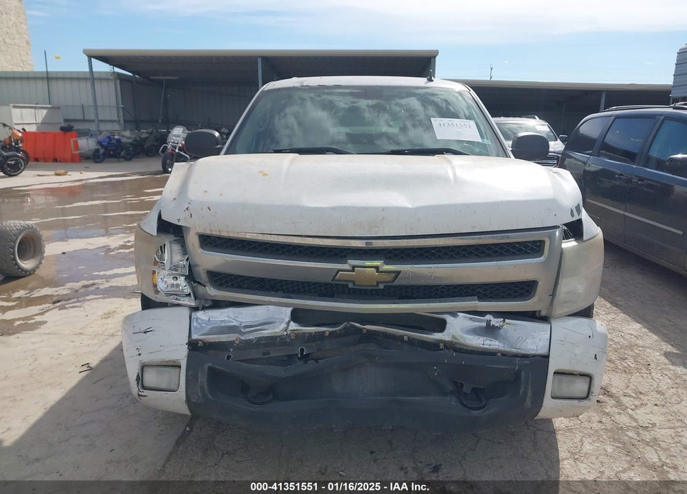 2011 CHEVROLET SILVERADO 1500 LT VIN: 3GCPKSE32BG393845