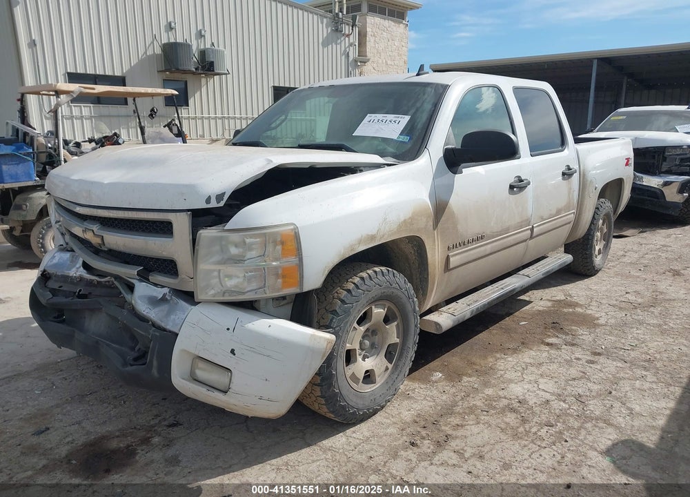 2011 CHEVROLET SILVERADO 1500 LT VIN: 3GCPKSE32BG393845