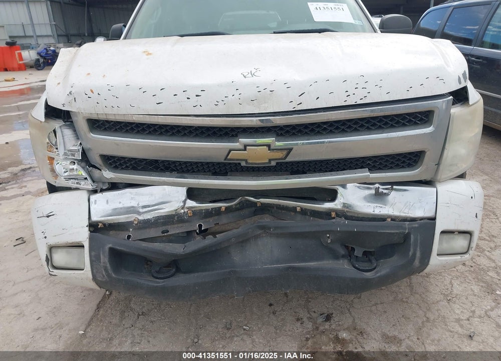 2011 CHEVROLET SILVERADO 1500 LT VIN: 3GCPKSE32BG393845