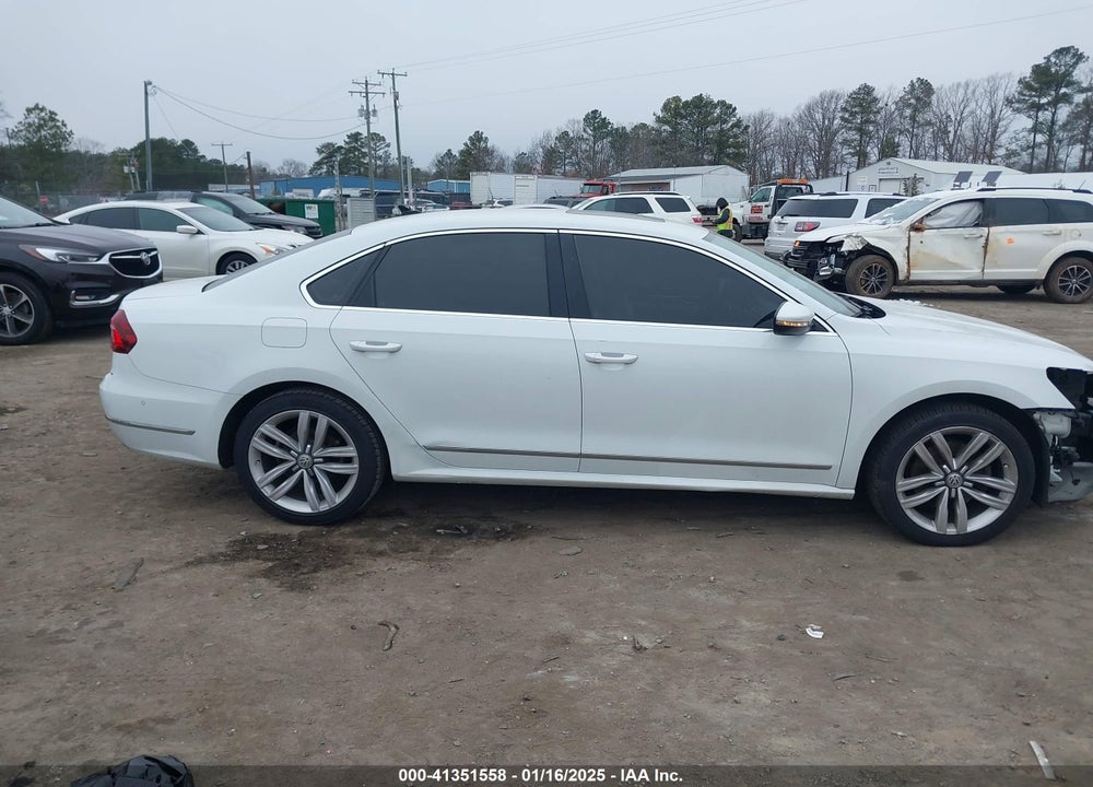 2017 VOLKSWAGEN PASSAT 1.8T SEL PREMIUM VIN: 1VWCT7A37HC062167