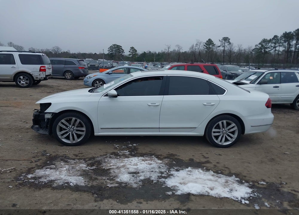 2017 VOLKSWAGEN PASSAT 1.8T SEL PREMIUM VIN: 1VWCT7A37HC062167