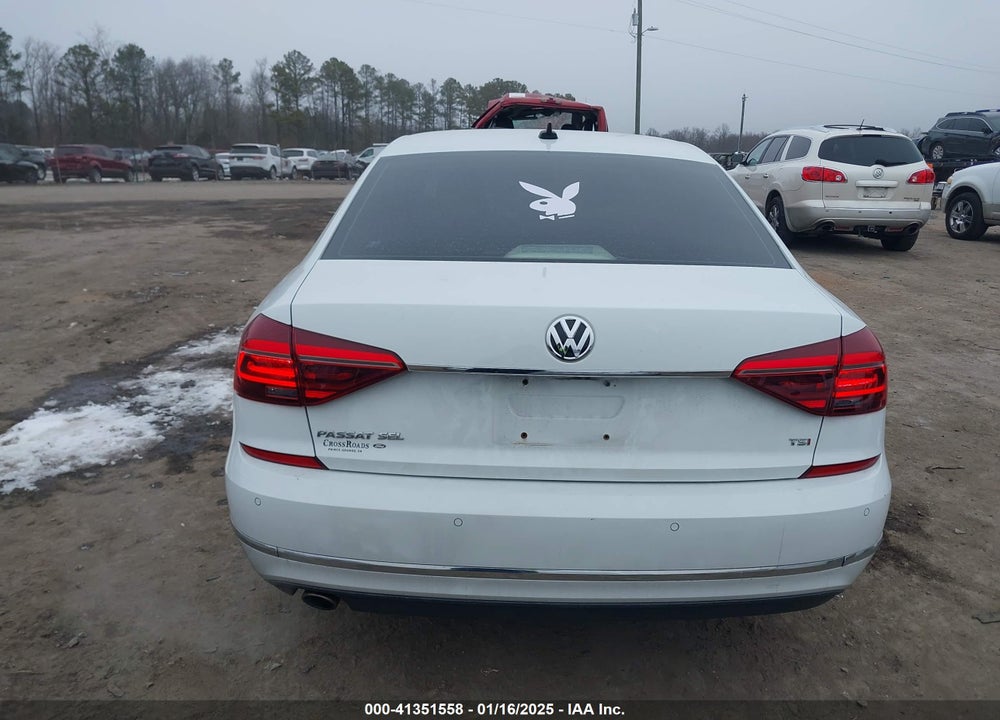 2017 VOLKSWAGEN PASSAT 1.8T SEL PREMIUM VIN: 1VWCT7A37HC062167