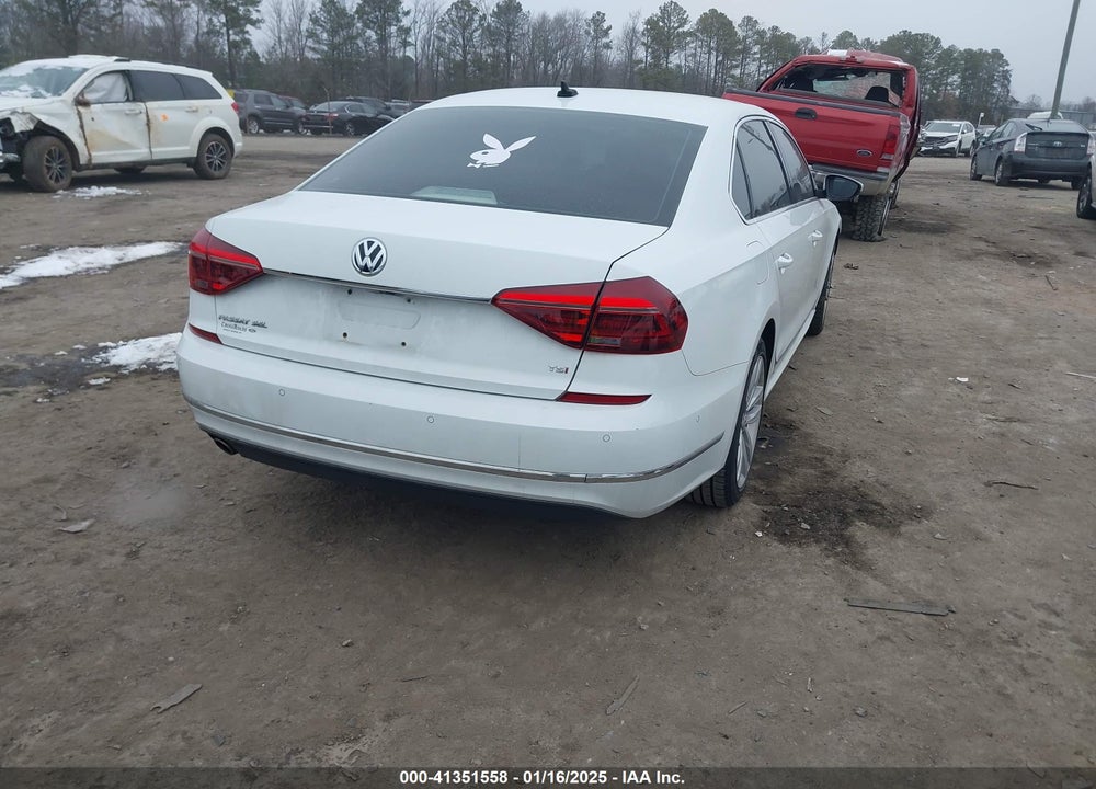 2017 VOLKSWAGEN PASSAT 1.8T SEL PREMIUM VIN: 1VWCT7A37HC062167