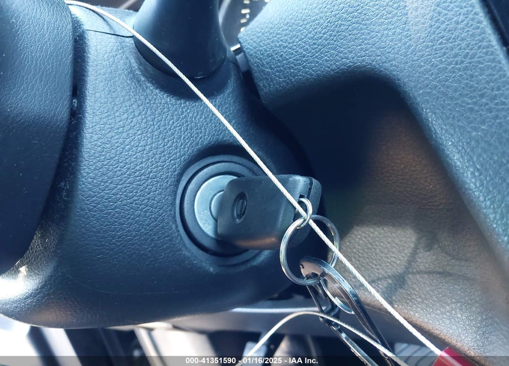 2018 NISSAN ROGUE VIN: KNMAT2MTXJP581950