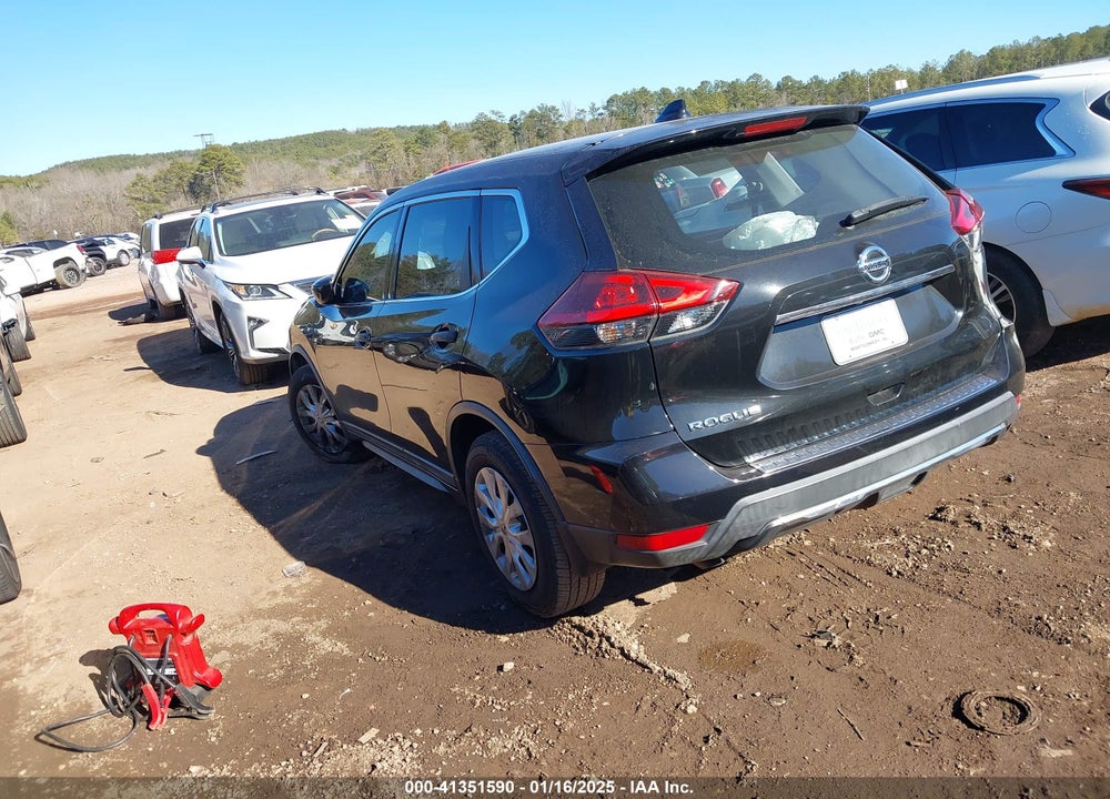 2018 NISSAN ROGUE VIN: KNMAT2MTXJP581950