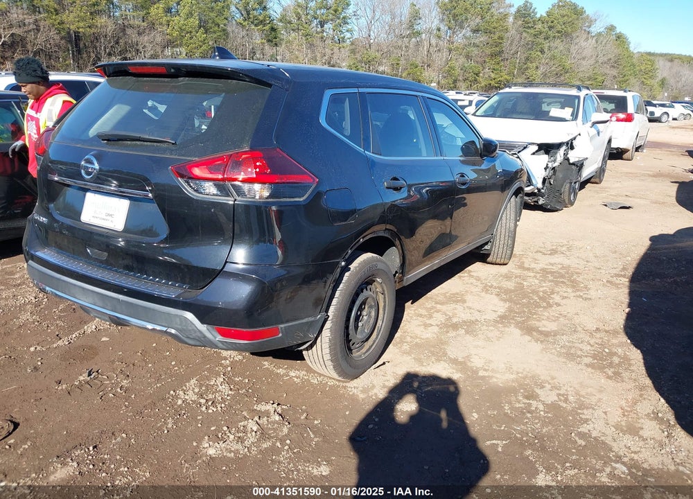 2018 NISSAN ROGUE VIN: KNMAT2MTXJP581950
