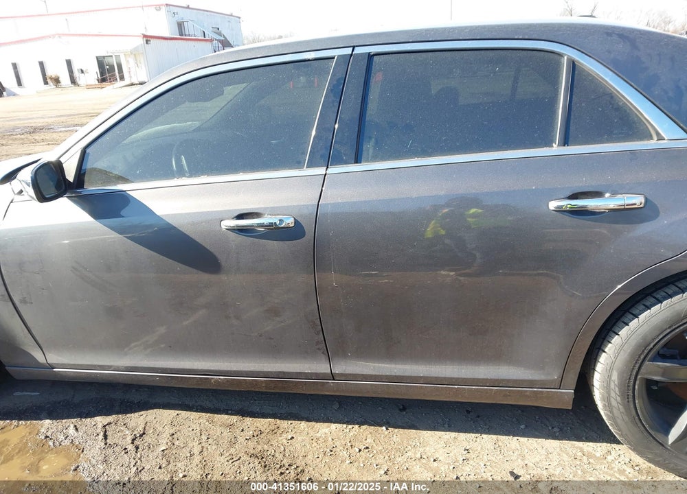 2013 CHRYSLER 300C VIN: 2C3CCAET8DH650245