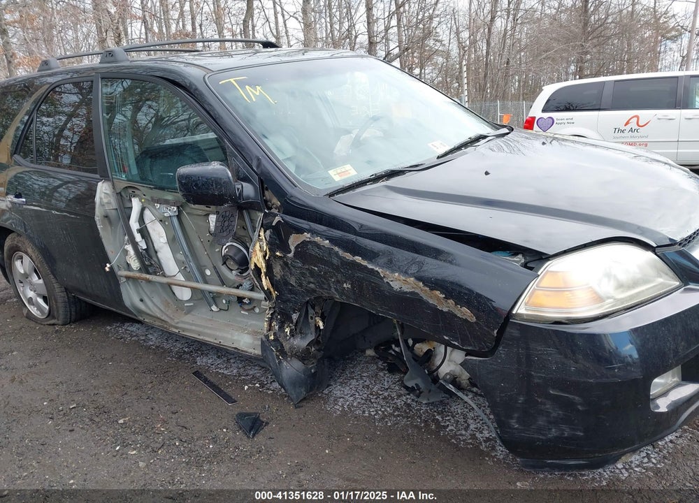 2005 ACURA MDX VIN: 2HNYD18215H555605